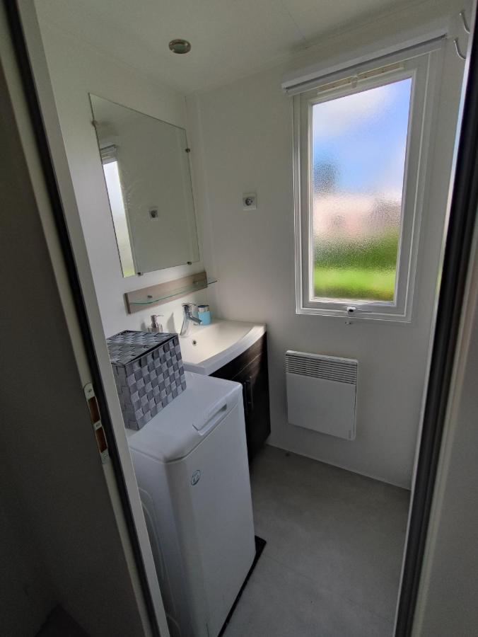 Mobilhome 741 Les Charmettes,3Ch,2Sdb,Lave Linge,Lave Vaisselle,Clim,2Wc Les Mathes Dış mekan fotoğraf
